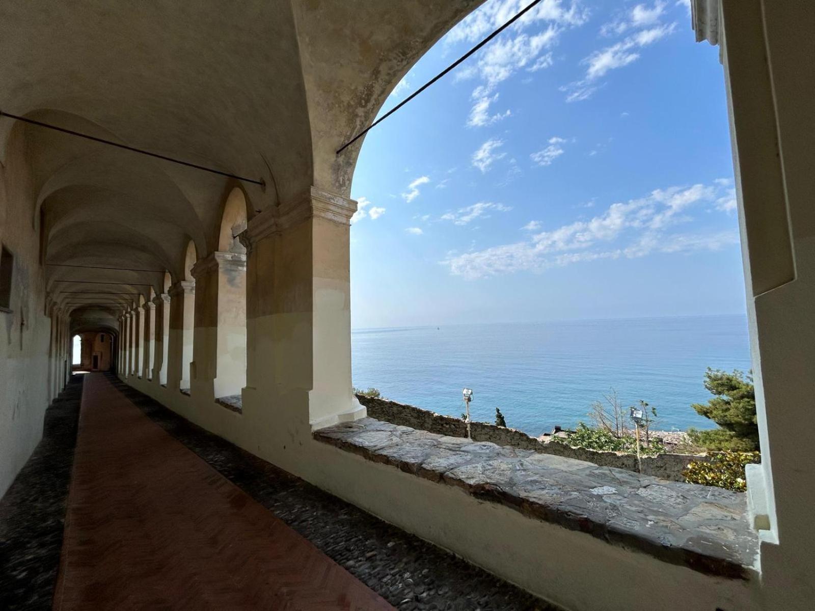 Casa Vacanze Merletto Imperia Exterior photo